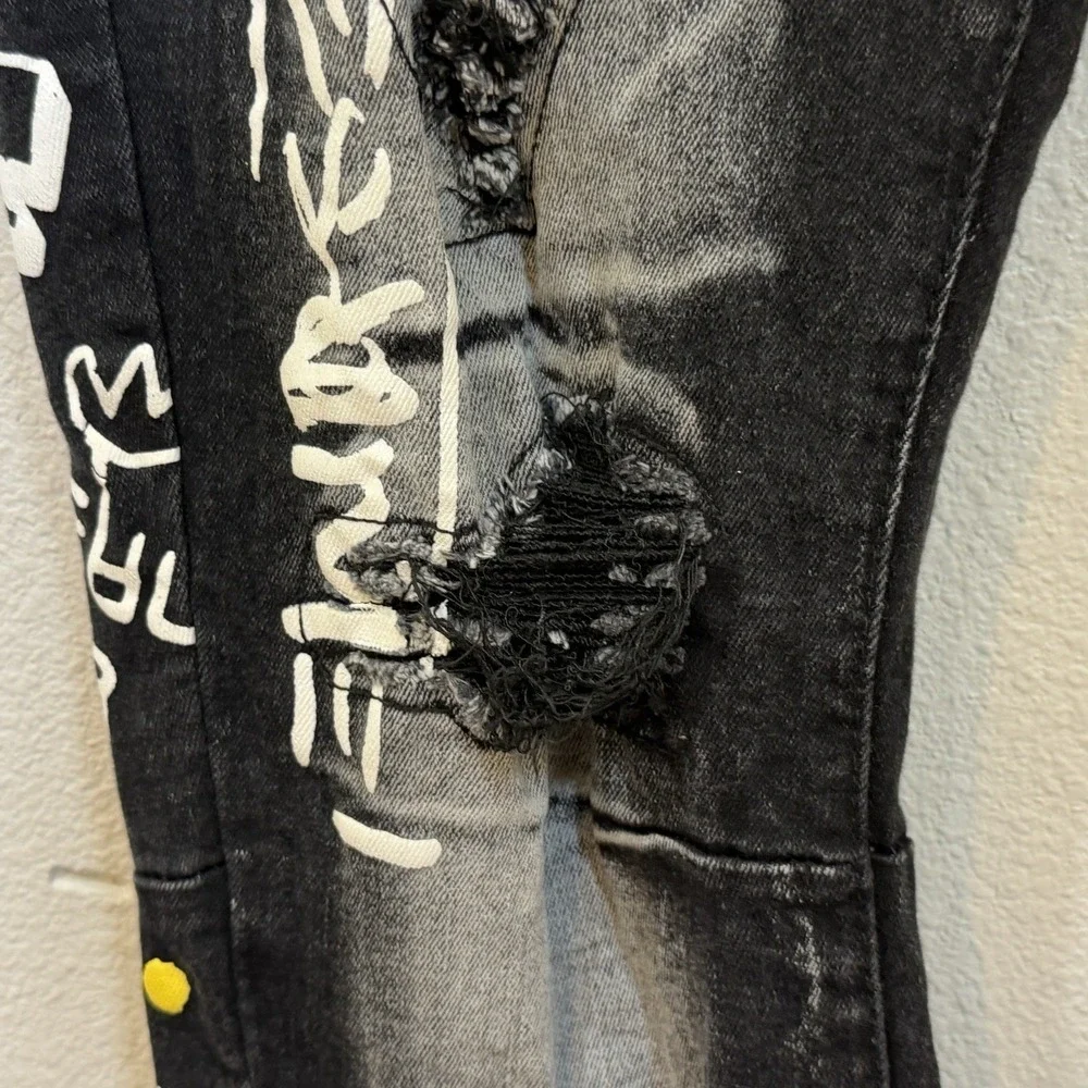 RUE 21 Premium Jeans Mens 34x32 Black Graffiti Skinny Streetwear Grunge Patch